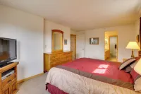 Cozy Frisco Condo 360 Mtn Views and Shared Hot Tub! - Parkering