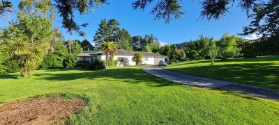 Rolling Hills Country Stay B&B โรงแรมใน