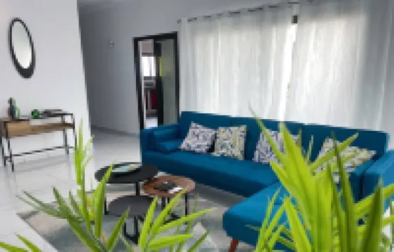 Elegant 2-bedroom Apartment in Chic Abidjan Neighborhood