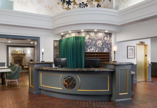 호텔 서비스 사진 하단