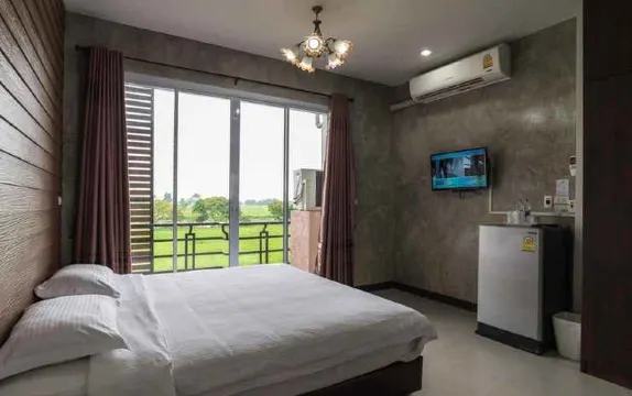 ห้องสแตนดาร์ด เตียงใหญ่ 1 เตียง