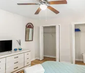 Pet-Friendly Bungalow Near Parris Island, Downtown Waterfront & Parks