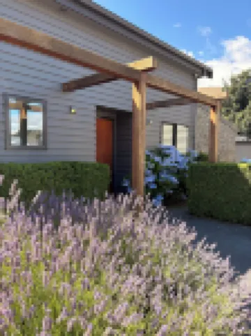 Chartres Retreat - sunny Arrowtown townhouse