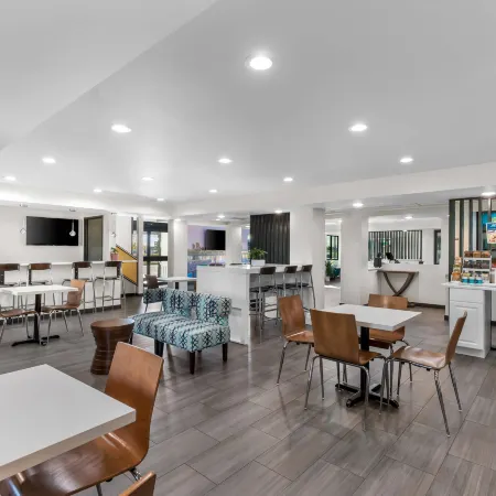 Clarion Pointe