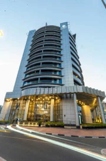 DoubleTree by Hilton Dubai Port Saeed Hotels near Dubai Intl. Airport