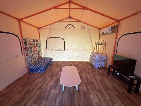 Yongin University Janggeum Park Campground Hotels in Yongin-si