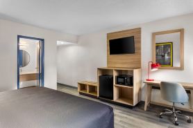 Super 8 by Wyndham Chicago IL