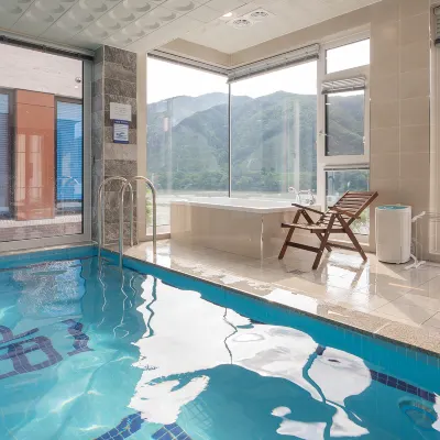 Chuncheon Durban Poolville Hotel dekat Jade Garden