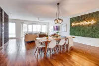 Downtown Luxury - 10 Beds & Free Parking - Water Park