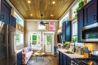 Island Oaks RV Resort