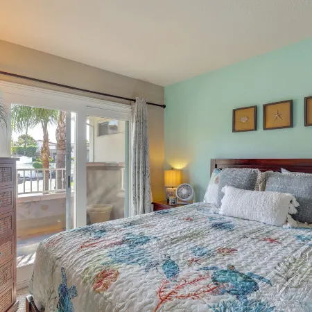 Walk to Beach + Pier: San Clemente Family Getaway