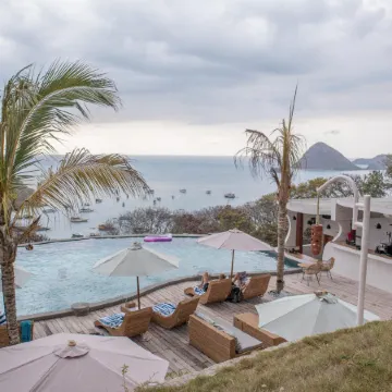 La Cecile Hotel & Cafe Komodo