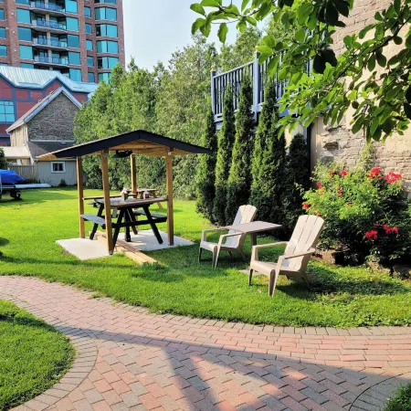 Noble Waterfront Suites