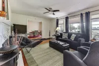 Spacious Retreat, 2 Mi to Tuskegee University - 3-Star