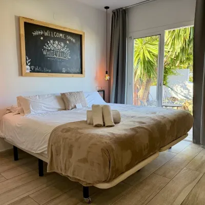 White Village Boutique Playa de Torreblanca附近的飯店