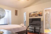 Port St. Lucie Poolside Oasis - Boutique