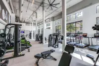 Brightshaven–CoolSprings - Modern 1-Bed with EV Parking in Frisco