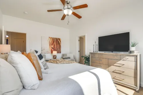 Zion Area Home w/ Scenic Views & Private Hot Tub! - 방갈로