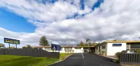 Golden Hills Motel