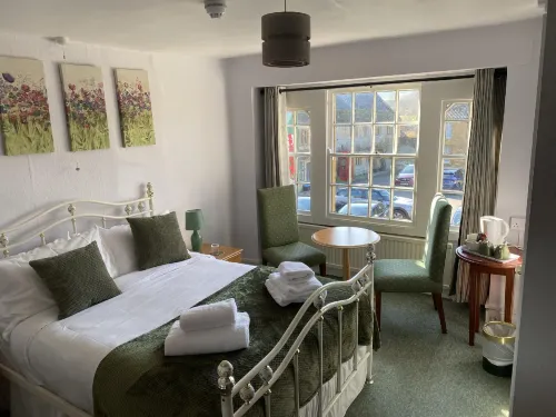Phelips Arms - homestay