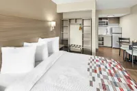 Red Roof Inn & Suites Marysville