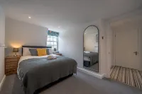 Stunning Bath Home Sleeps 12 ~ Ideal for Hen/Stags - balcone