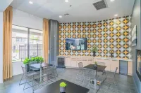 Chic Stay Near Westgate Pool, Gym, Parking & W/D