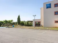 Ibis Budget Narbonne Sud A9/A61 - parking