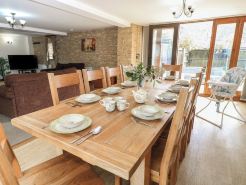 Tithe Barn, Lyneham
