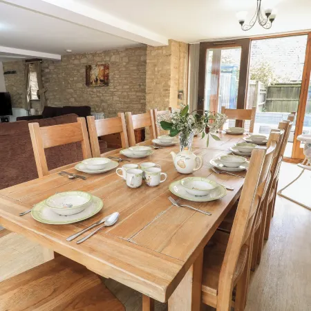 Tithe Barn, Lyneham