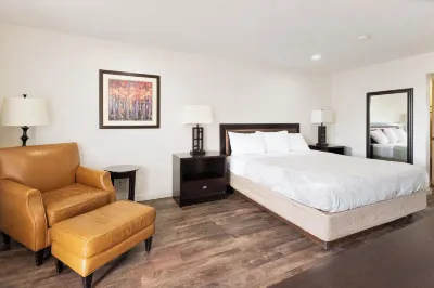 Circle S Motel Cozad I-80 のホテル
