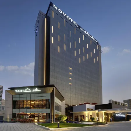 Novotel Sharjah Expo Center Отели рядом с достопримечательностью «Аль-Кусейс»