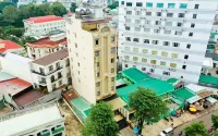 Le Centre Pleiku Hotel - Bergblick
