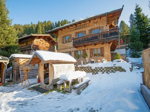 Chalet in Hochfügen Near Ski Slopes - Wifi