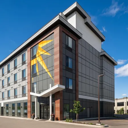 La Quinta Inn & Suites By Wyndham Kelowna Bc