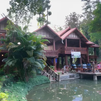 Bhupimarn Garden House Các khách sạn gần Thác Mae Klang