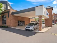 Comfort Suites Bethlehem Near Lehigh University and LVI Airport Hotels in Betlehem