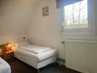 Spacious 6-Person Holiday Home Dijkrose Close to the Lauwersmeer - 2성급