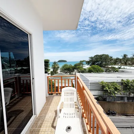 Kata Beachwalk Hotel and Bungalows