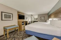 Clarion Pointe - Pet Friendly