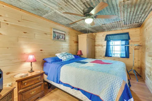 Cabin w/ Dock on Hubbard Creek Lake: Pets Welcome!