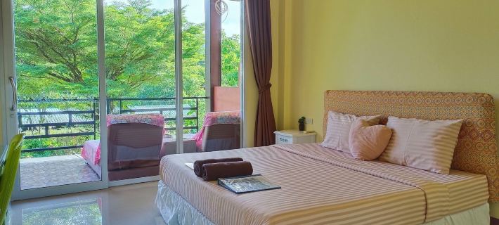 Khao Sok Country Resort Hotels in Phanom District