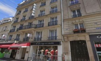 Avenir Hotel