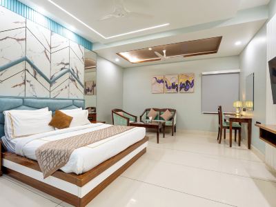 Hotel Leela Grande