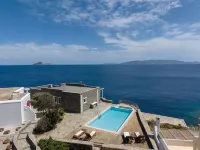 Nalo Suites & Villas - Swimmingpools