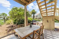 Renovated on the Lagoon within Walking Distance to the Beach & Amenity Cards! - 4-Star