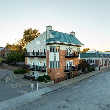 River Sirens Hotel-Contactless Check in Hotel