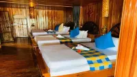 Mekong Bird Resort & Hotel - Parkplatz