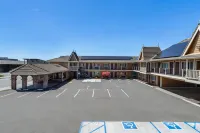 Ramada Bayside Inn and Suites - Parking