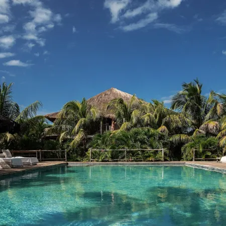 Radhoo Tulum